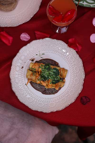 Taquitos De Camote Rostisado