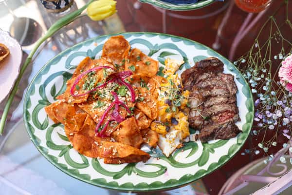 Chilaquiles Rojos