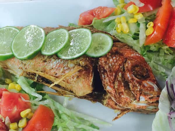 Grilled fish with lime