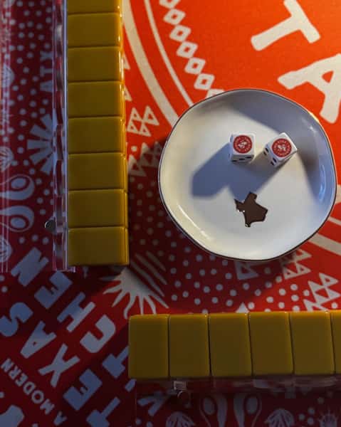 The Two Step bandana print has officially entered its mahjong era.

We couldn’t resist seeing what it would look like on the table.

#tacosandtiles #tacotok #twosteptaqueria #mahjongmats

Mat: @mahjongbysi 
Tiles: @sunday_mahjong 
Racks: @mahj.houserules