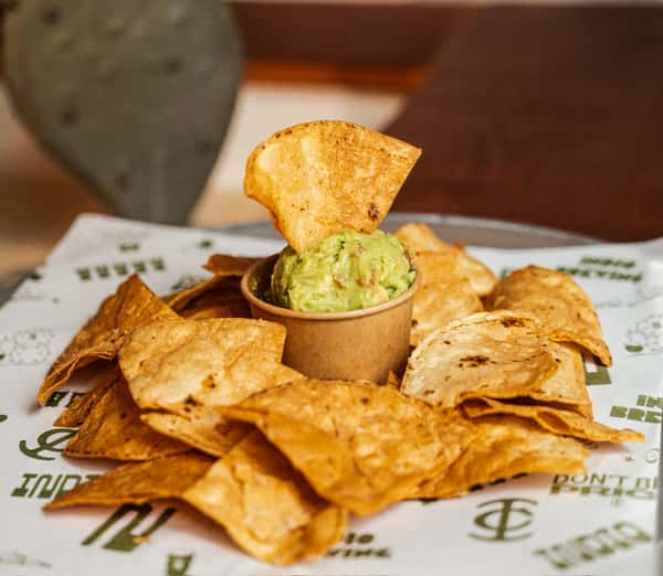 Chips & Guacamole