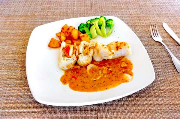 Sole Stuffed with Crabmeat in Scampi Sauce