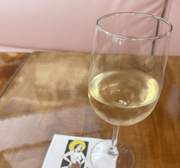 Happy Hour White