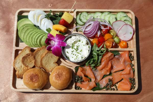 Smoked Salmon Luau Platter