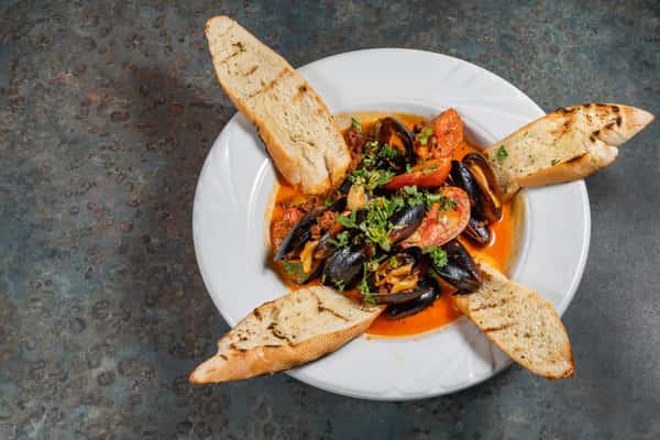 Mejillones Y Chorizo
