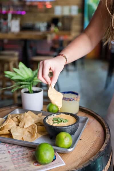 Chips & Queso