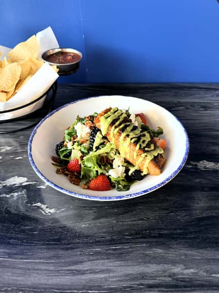 Salmon Berry Salad
