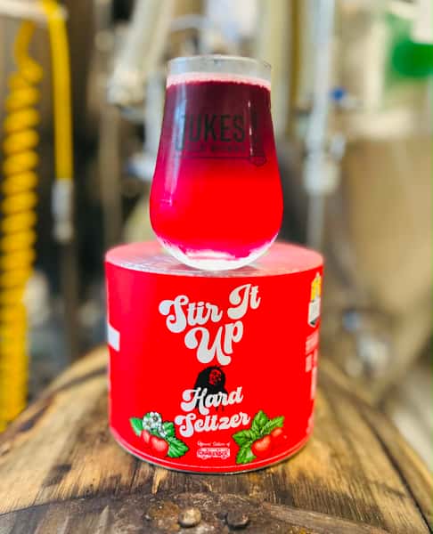 Stir It Up Strawberry Seltzer 4 Pack (16oz Cans)