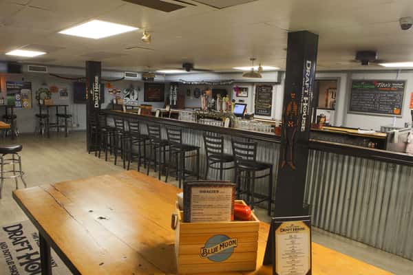 bar