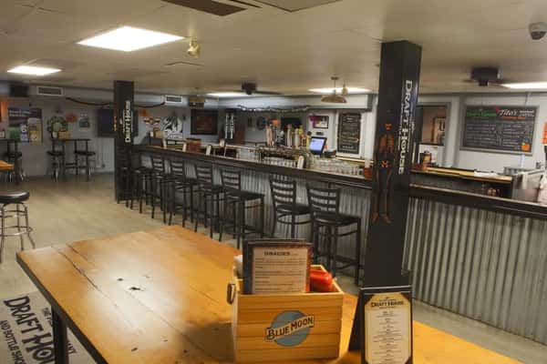 bar