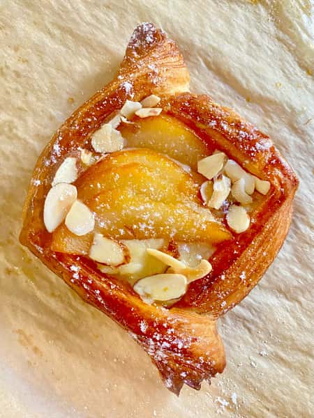 It’s that time again! 🍂 

Our Saturday specials are here, and our kitchen has been smelling SO good with all the Fall baking! From pumpkin and caramel-apple treats to freshly baked focaccia, we’ve got lots of delicious goodies waiting for you. ❤️

Here’s what’s baking this Saturday:

🍐 Caramelized Poached Pear & Frangipane Danish
🥐 Pumpkin Pie Cruffins
🍎 Caramel-Apple Pain Suisse
🍪 Biscoff Cookie Butter Knots
🌿 Rosemary-Sea Salt Focaccia
🧀 Rosemary-Parmesan Focaccia
🍫 Dubai Chocolate Croissants
🎃 Harvest Pumpkin Loaf

Come see us this weekend at @ollio_patisserie in Frisco or The Colony and grab something yummy!

And if you’re stopping by our Frisco bakery, be sure to check out our Fall drinks, too! They’re the perfect way to welcome the season.

Available Saturday at both stores, until sold out. We can’t wait to see you! ❤️