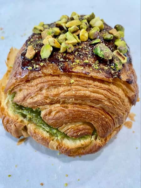 A little sneak peek at what’s coming tomorrow! ✨
We’re busy baking some delicious weekend specials for you:
🥐 Dubai Chocolate Croissants
🍫Pain Suisse
🍫 Nutella Cruffins
🍊 Morning Buns

…and more!

Come by tomorrow, grab your favorites, and treat yourself to something freshly baked. 

We can’t wait to see you! 🤍