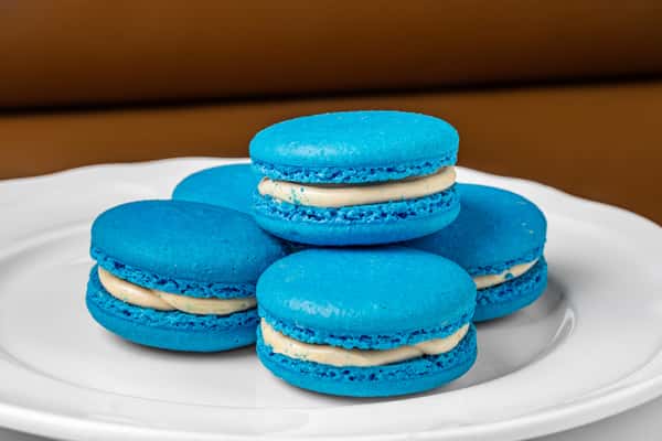 Cookie Butter Macaron