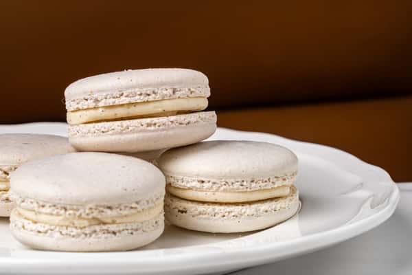 Vanilla Macaron