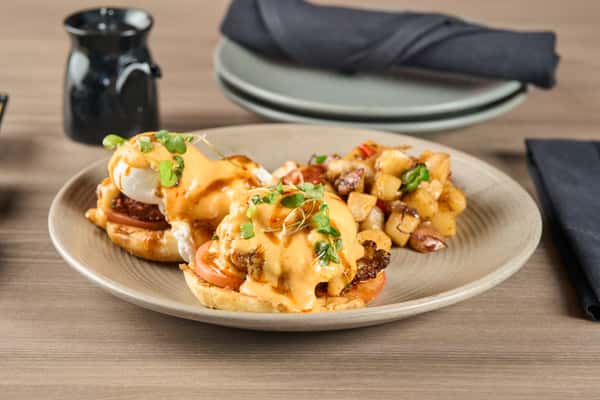 Korean Fried Chicken Benedict