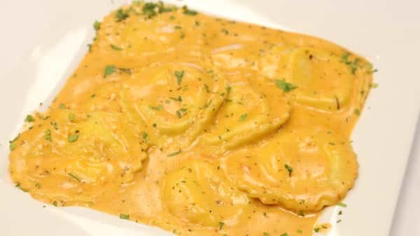 Cheese Ravioli with Red Sauce