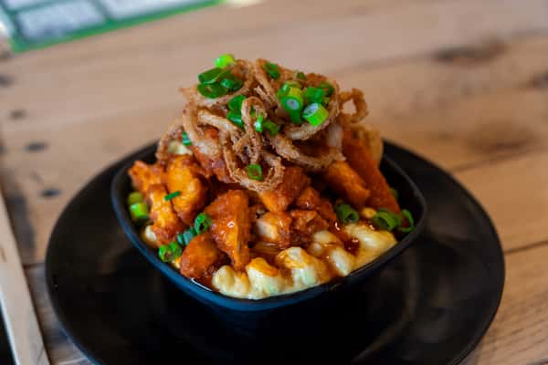 Buffalo Chicken Mac N Cheese