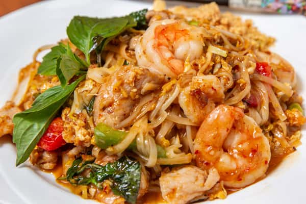 Phad Thai Gaeng Daeng