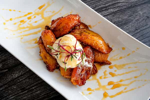 Platanos Flameados & ice cream