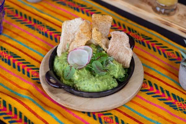 Guacamole con Chicharron