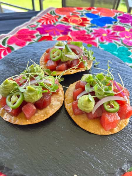 Tostada de Atun (Raw)