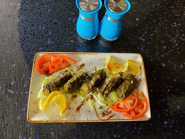 Lebanese Grape Leaves (6 pcs)