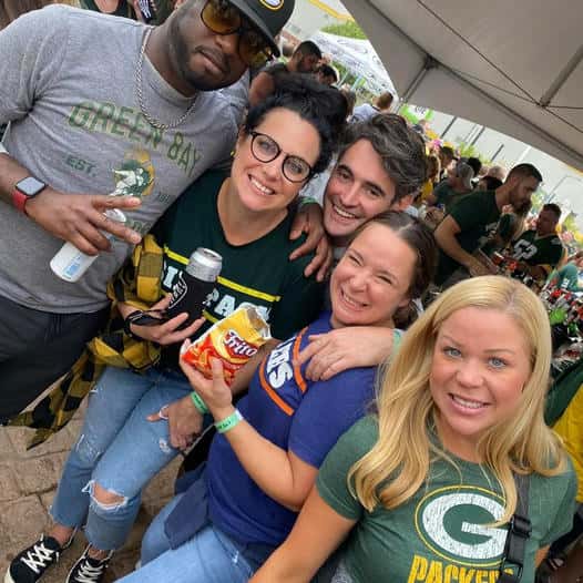 shuttles to packer games