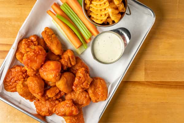 6 Boneless Wings W/ Fries (1 Flavor + 1 Dip)