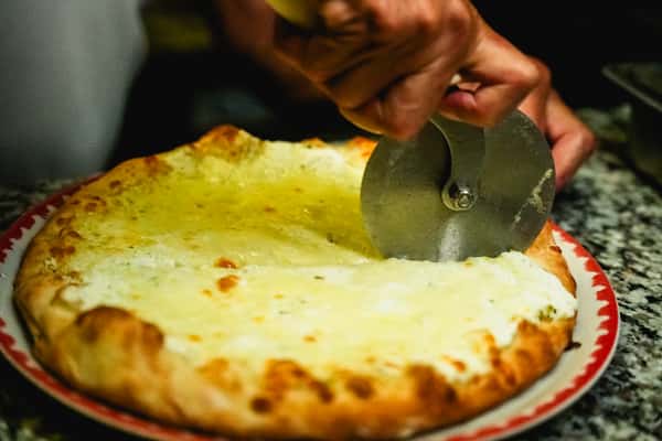 Pizza Bianca (White Pizza)