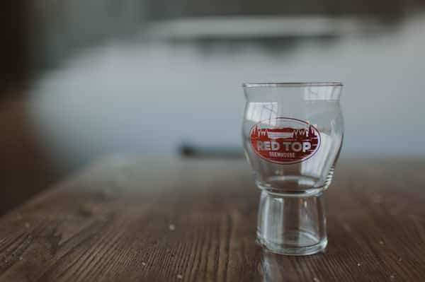16 oz pint glass with oval logo