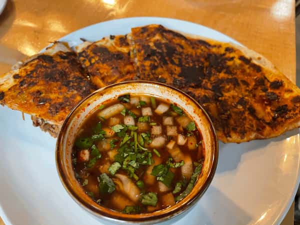 Quesadilla de Birria