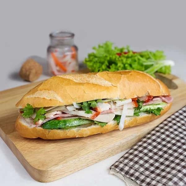 (68) BBQ Pork Vietnamese Sub