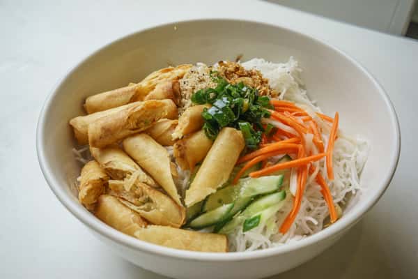 (103) Vermicelli with Veggie Spring rolls