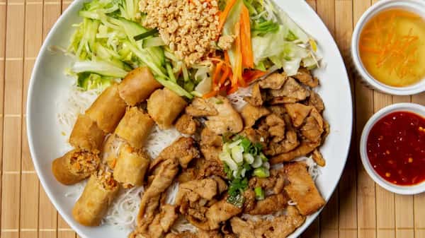 (41) Vermicelli with Charbroiled Pork & Spring Rolls