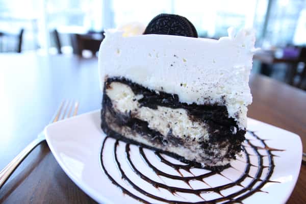 White Chocolate Oreo Cheesecake