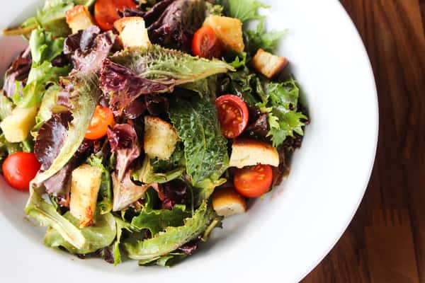mixed greens, cherry tomatoes, garbonzos, parmesan cheese, balsamic vinaigrette