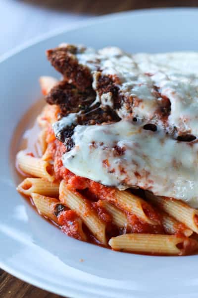 customer favorite! thinly pounded chicken breast, panko crust, marinara sauce, melted mozarella cheese, served with spaghettini marinara