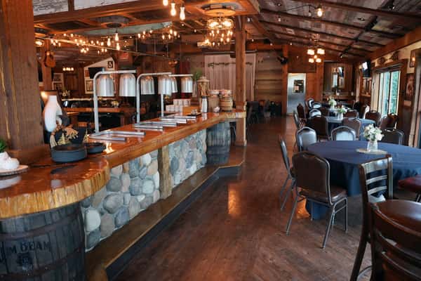 Unique Events at Morettis in Hoffman Estates