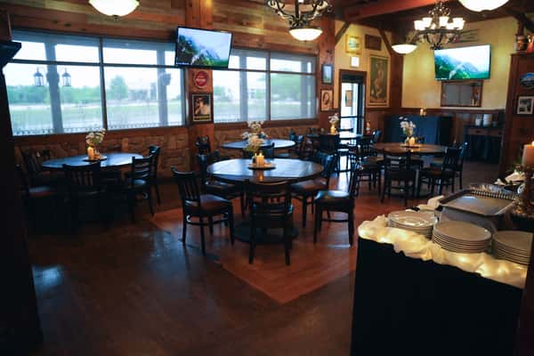 Unique Events at Morettis in Hoffman Estates