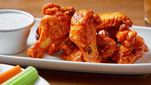 Buffalo Wings at Moretti's