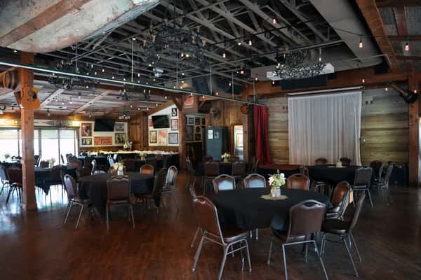 Unique Events at Morettis in Hoffman Estates