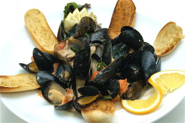 Mussels Marinara or Scampi