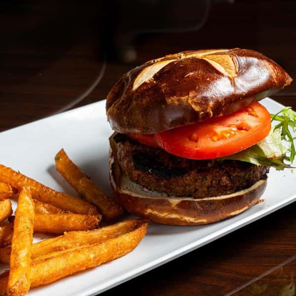 MIKE'S BEYOND BURGER (VEGAN)