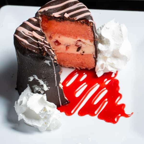 STRAWBERRY CHOCOLATE GANACHE CAKE