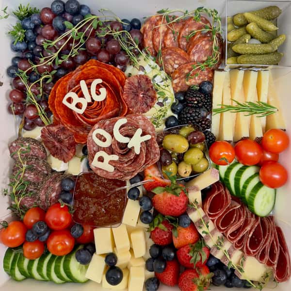 ☀️🎣🛥️ Another day, another charcuterie board for one of the boat teams for the The Big Rock Blue Marlin Tournament!
We thank you for ordering with us, hope you enjoy it and we are cheering you on!
#supportsmallbusinessowners #bigrockbluemarlintournament2026 #charcuterie #boatsnacks #saltwaterfishing
