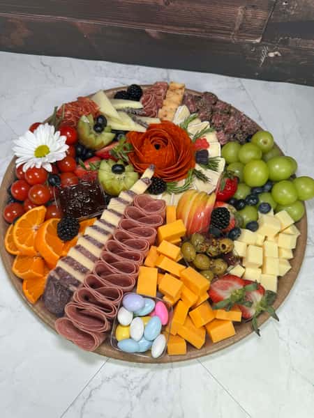 Round 16-inch Charcuterie Platter