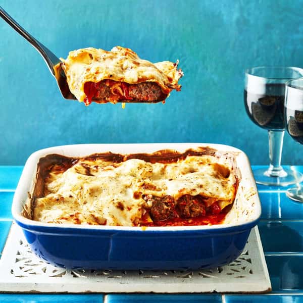 Lasagna w/ Meatballs