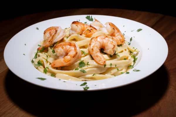 Fettuccine Alfredo w/ Shrimp