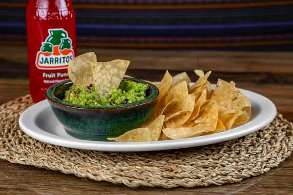 Guacamole and chips