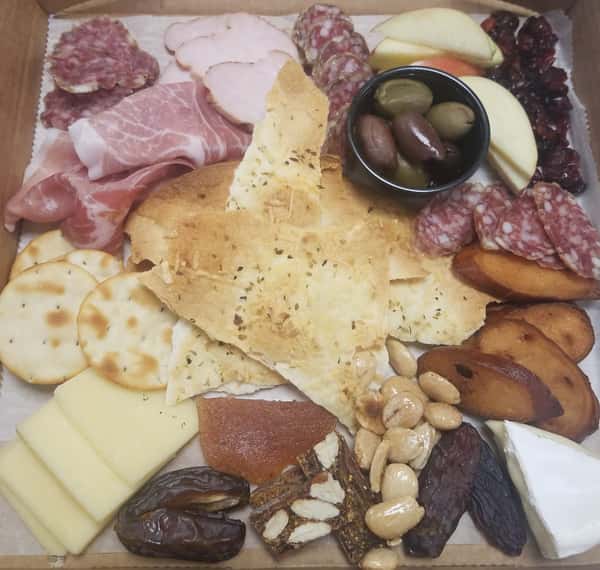 Charcuterie & Cheese Grazing Box